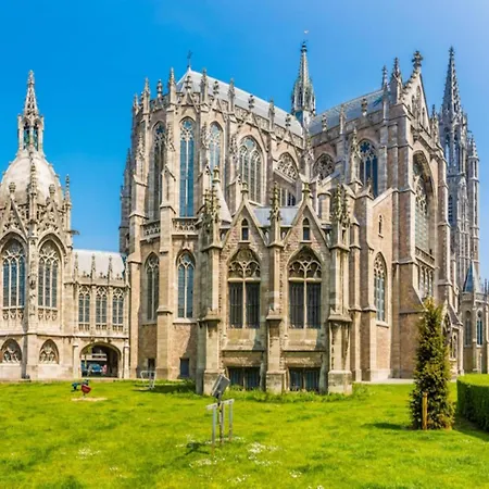 In Near The Διαμέρισμα